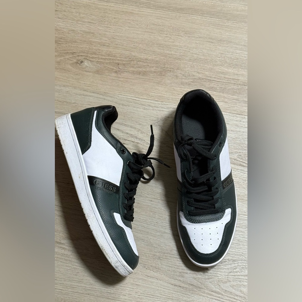 GUESS Men’s Black and White Low-Top Sneakers with Logo Panel - Picture 2 of 3